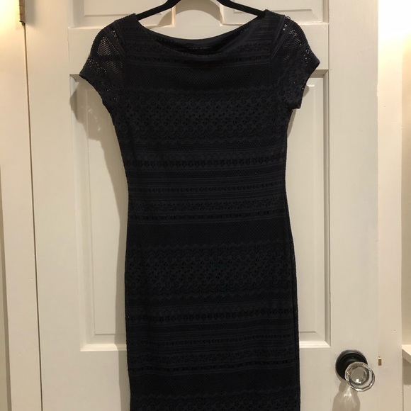 BANANA REPUBLIC GORGEOUS STRETCH THICK LACE DRESS - Picture 1 of 4